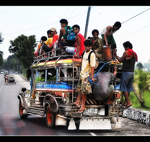 London-Bus-Driver-Drives-Jeepney-in-Manila-Toughest-Jobs-wheninmanila.jpg