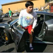 manny-pacquiao-ferrari_thumb.jpg