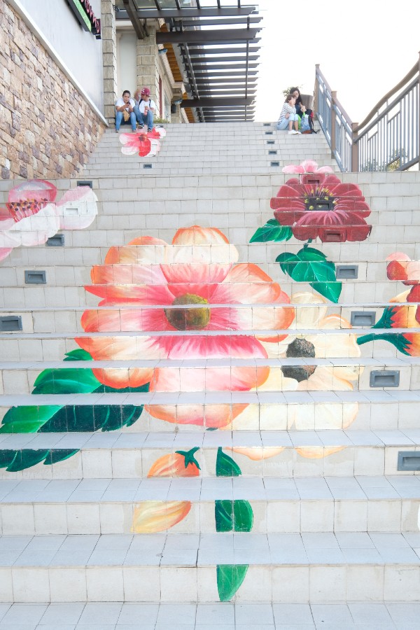 LOOK: New Art Installations Found Around the Metro — Have You Seen Them Yet? 11 Art Installations Street Art Megaworld Lifestyle Malls Eastwood Mall, Uptown Mall, Venice Grand Canal