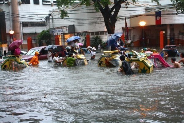 Tropical storm Ketsana ondoy floods manila philippines
