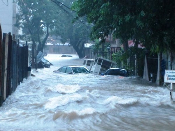 Typhoon Ketsana Ondoy floods manila philippines