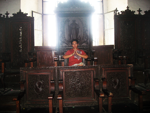 Vince Inside San Agustin Church Intramuros Walls Manila Philippines