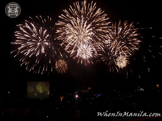PyroMusical Mall of Asia MOA Philippine International Fireworks 070