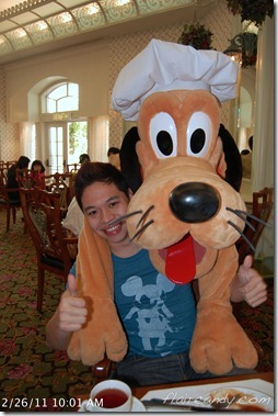 Hong-Kong-Disneyland-2011-Day-2-028_