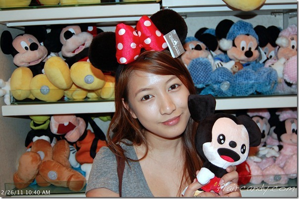 Hong-Kong-Disneyland-2011-Day-2-045_