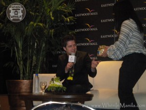 Lee Dewyze Live It Up3
