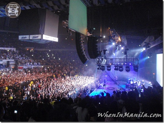 Incubus-live-manila-philippines-araneta-13
