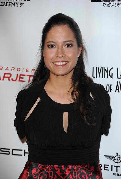 Jessica Cox: ARMLESS Filipino-American pilot and Guinness World record