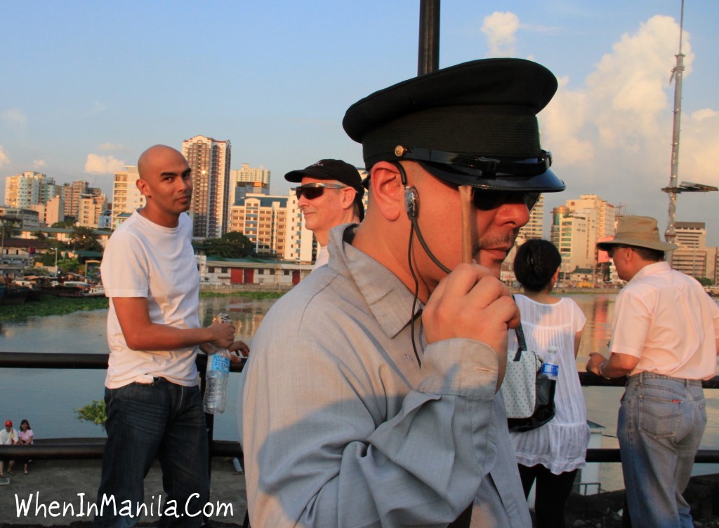 when in manila carlos celdran walk his way tour intramuros harveen kaur pasig river