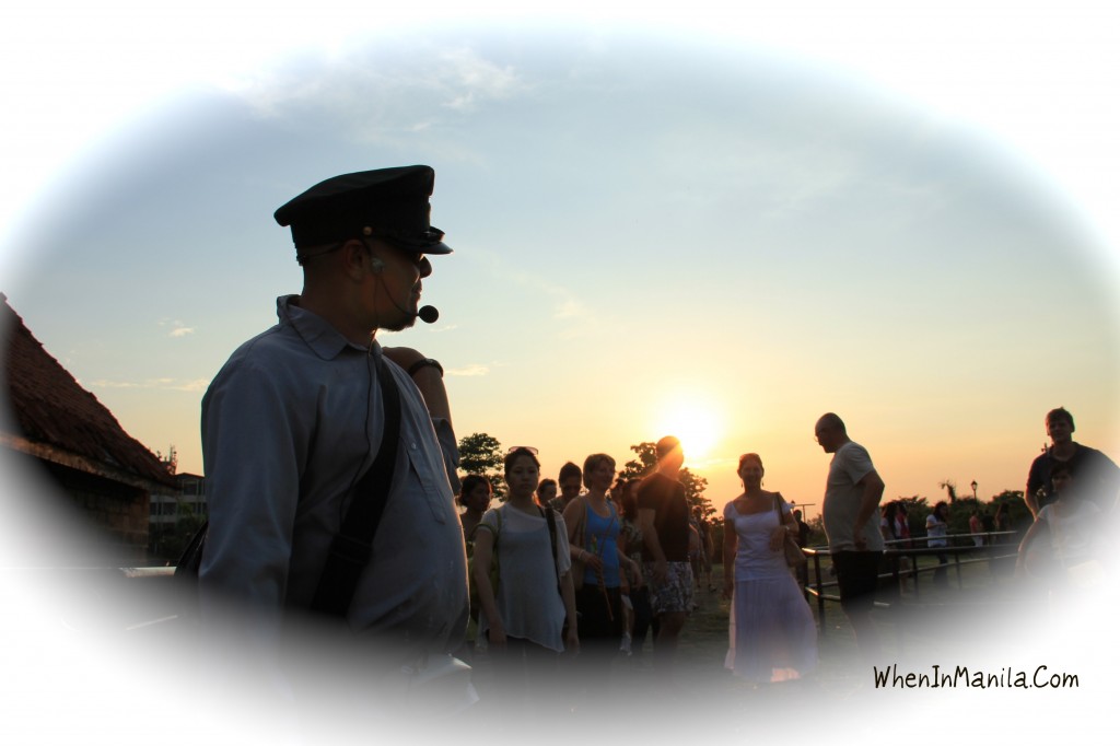 when in manila carlos celdran walk his way tour intramuros harveen kaur spanish philippines1