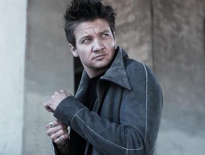 Jeremy Renner Stars in The Bourne Legacy
