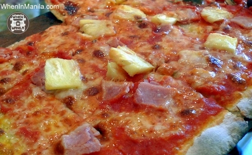 hawaiian-pizza-aria hawaiian pizza aria