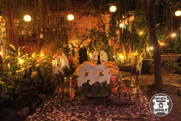 When In Manila_Isabelo Table 4 Isabelo Outside Table