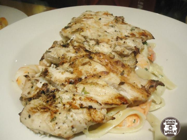 fettucini alfredo with chicken breast and shrimp