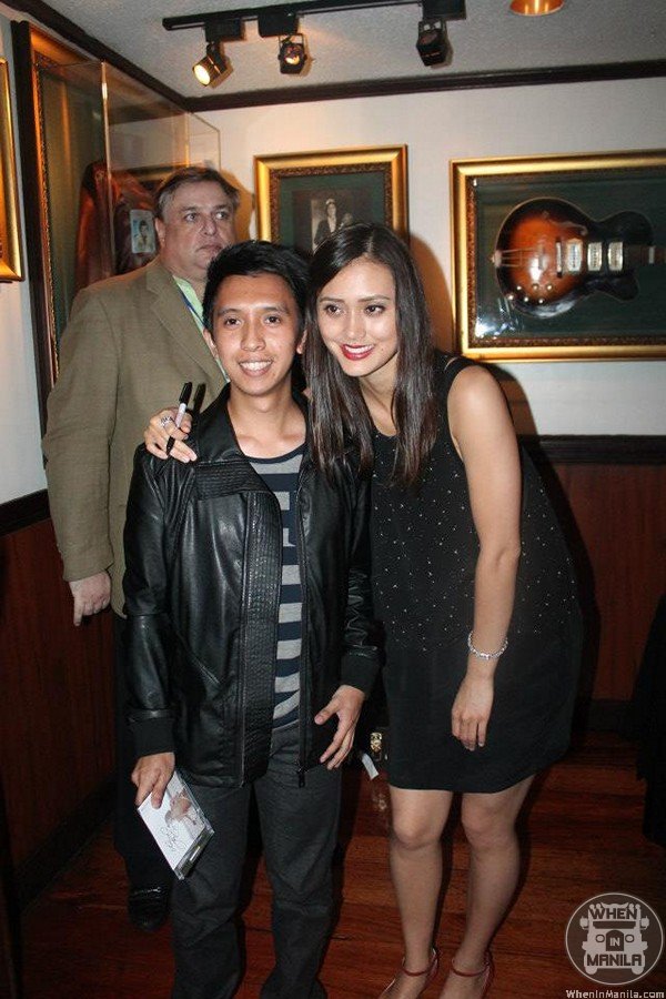 Dia Frampton Live in Manila: The Night where Dia Enchanted us with her Soulful Voice at the Hard Rock Café 22 Dia-Frampton-Live-In-Manila-When-In-Manila-Meet-and-Greet-02