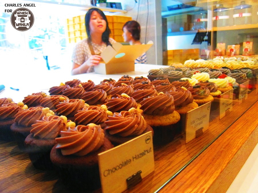 best-cupcakes-in-singapore-plainvanilla-twelvecupcakes-wheninmanila-search-for-the-best-cupcakes-when-in-singapore-when-in-manila (13)