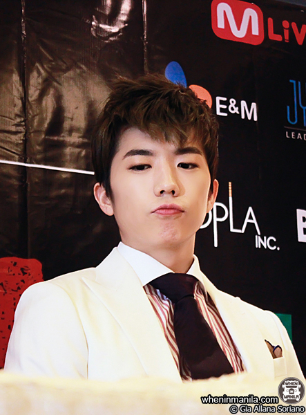 Maximizing Time - 2PM Style: 2PM " What Time Is It?" LIVE TOUR IN Manila 7 2PM IN MANILA - JANG WOO YOUNG