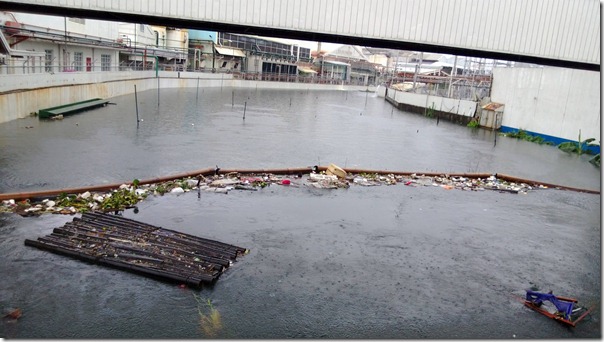 Typhoon Maring  Trami Floods Manila and the Philippines WhenInManila dot com (10)