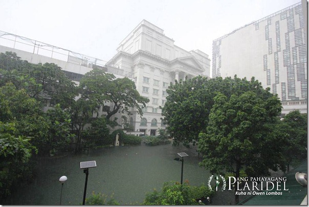 Typhoon Maring  Trami Floods Manila and the Philippines WhenInManila dot com (13)