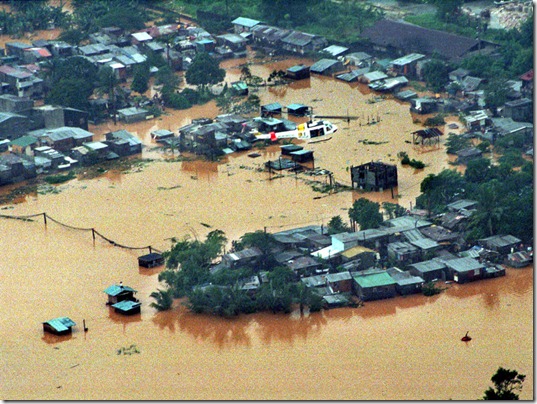 Typhoon Maring  Trami Floods Manila and the Philippines WhenInManila dot com (18)
