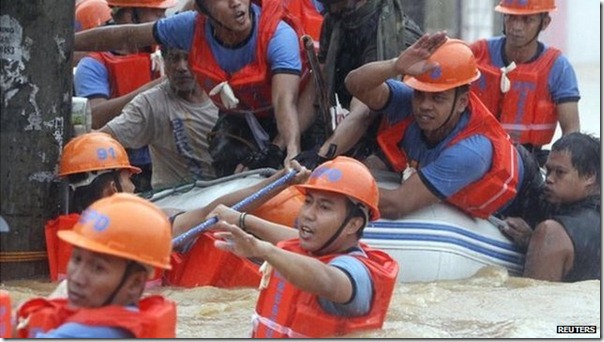 Typhoon Maring  Trami Floods Manila and the Philippines WhenInManila dot com (1)