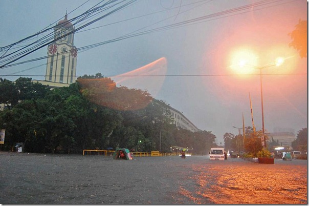 Typhoon Maring  Trami Floods Manila and the Philippines WhenInManila dot com (4)