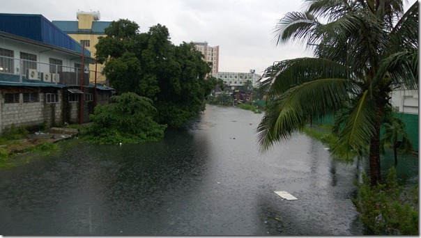 Typhoon Maring  Trami Floods Manila and the Philippines WhenInManila dot com (9)