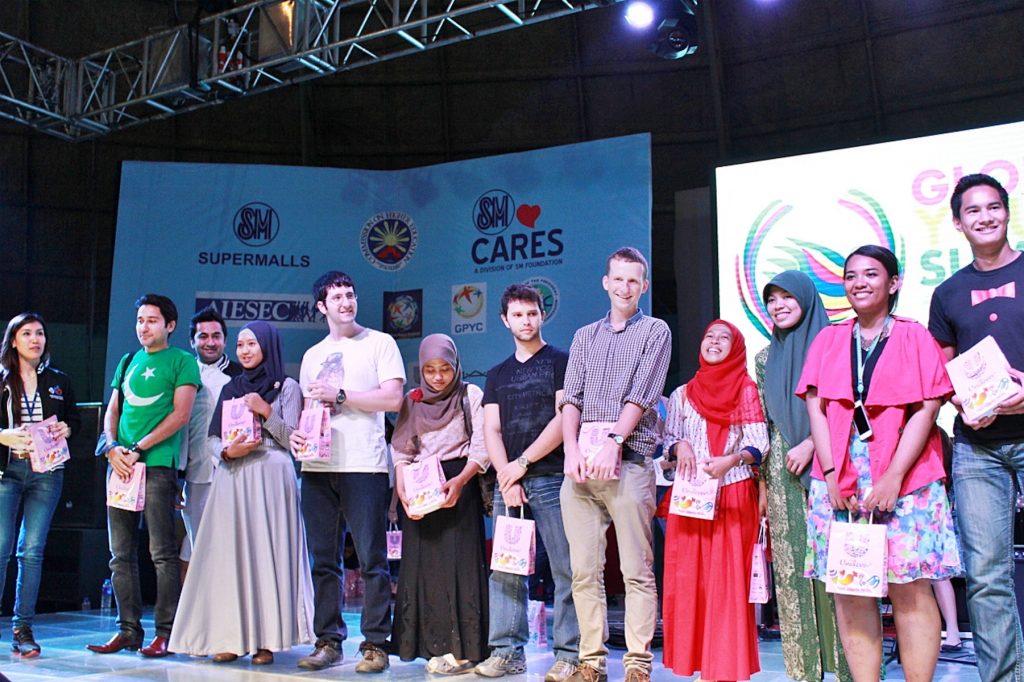 Global Youth Summit 2013: Box Broken 5 Foreign Delegates