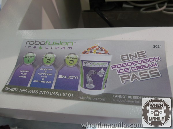 Reis and Irvy's Frozen Yogurt - Where Robots Serve You Your Treats! 3 GEDSC DIGITAL CAMERA