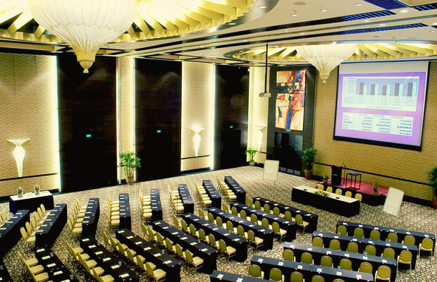 bellevue-hotel-iamaileen-new-year-ballroom