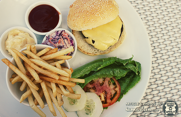 bellevue-hotel-iamaileen-new-year-swimming-food