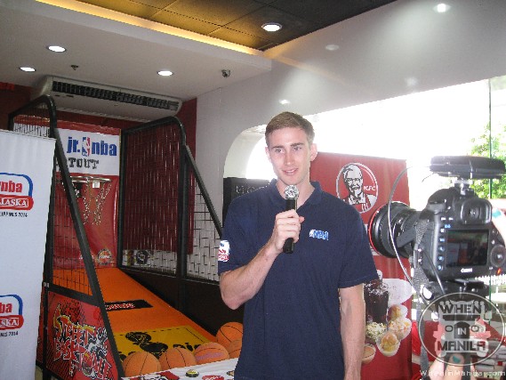 Gordon-Hayward-and-Tina Thompson-Visit-Manila-When-in-Manila-10