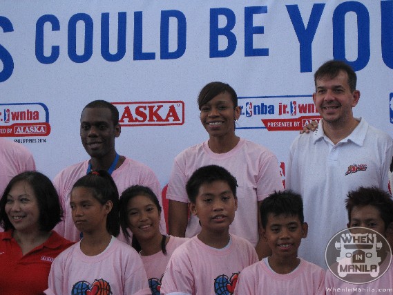 Gordon-Hayward-and-Tina Thompson-Visit-Manila-When-in-Manila-13