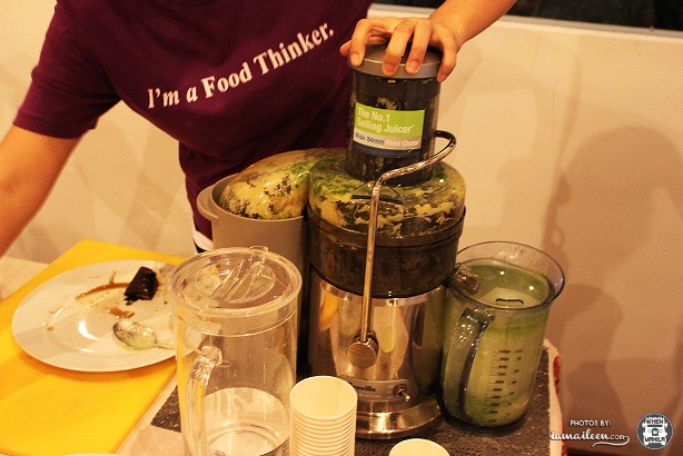 FLOW-yoga-weekend-retreat-superfoods-juicing