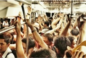 MRT Woes - thick crowds during rush hour