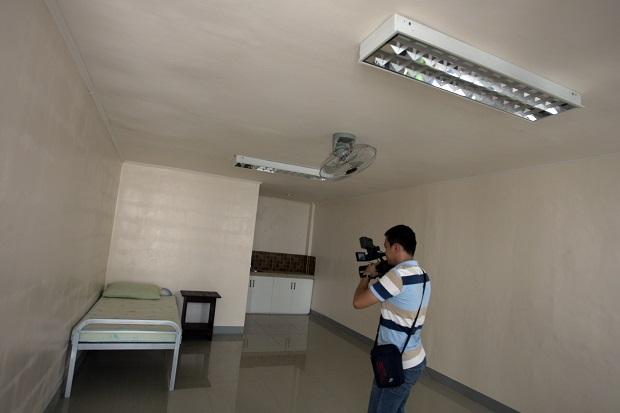 Celebrity Senator Jail Cell vs Ninoy Aquino Jail Cell: An Open Letter to the President 2 Celebrity Senator Jail Cell vs Ninoy Aquino Prison Cell An Open Letter to the President