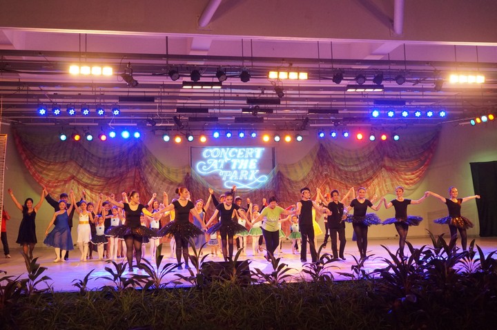 Dance, Dance, Dance! A Mix of Ballet and Modern Dance Dance, Dance, Dance! A Mix of Ballet and Modern Dance 4