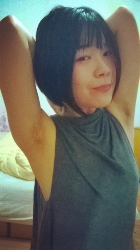 Armpit Hair Selfie (2)