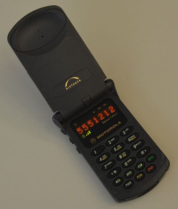 Awesome Phones Before Smartphon - Motorola StarTAC