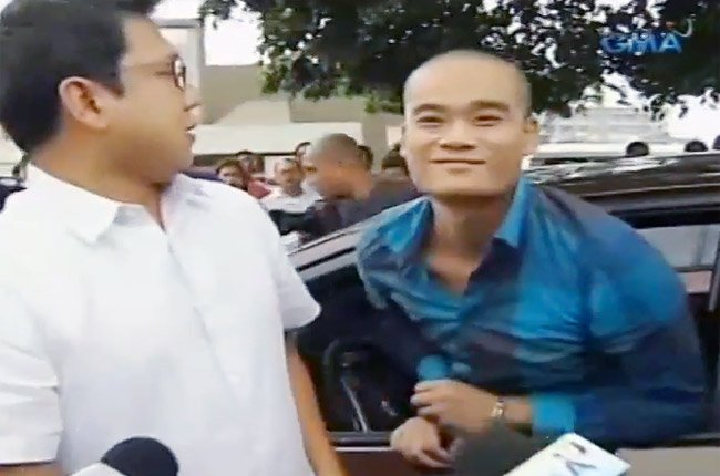 Chinese drug dealer gets slapped by Herbert Bautista (1)