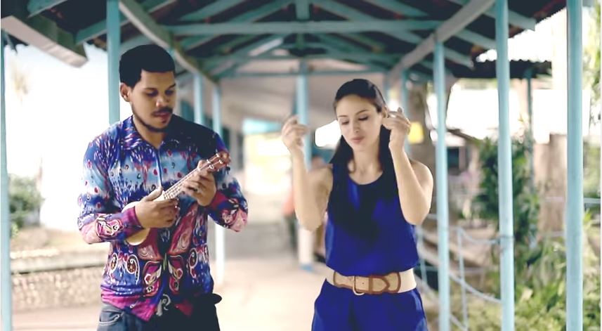 Foreigners Cover Pharells Happy.... in Filipino