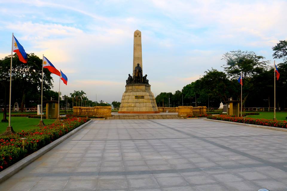Rizal Monument Selfie is the New Selfie 4