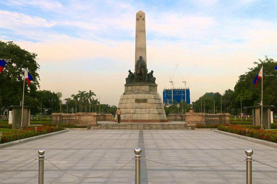 Rizal Monument Selfie is the New Selfie