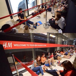 Fans Wait In Line For H&M's Opening a Day Before the Opening 4