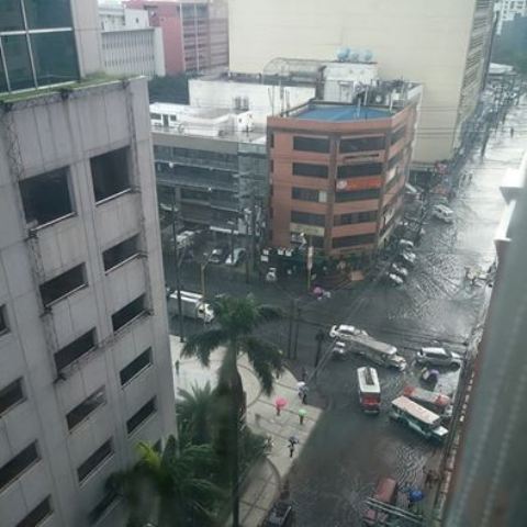 Rain Flood Manila (4)
