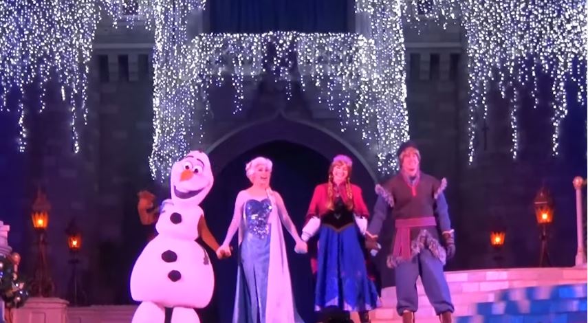 Frozen Has Taken Over Disneyland!