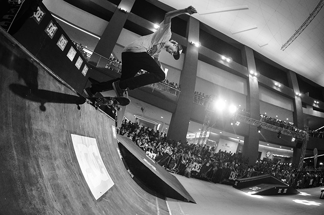 Madars-Apse-on-the-quarter-pipe-Photo-by-Lougie-Dela-Cruz