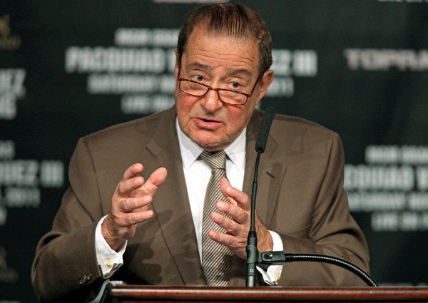 Boxing promoter Bob Arum introduces Welt