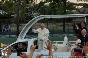Pope-Francis-Philippines-Manila-Papal-Visit-2014