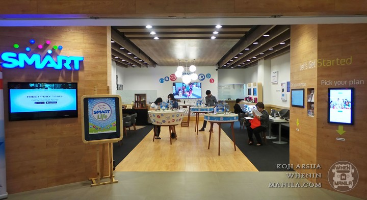 Smart Communications Turns its Stores Into a Hip Lifestyle Cafe (4)